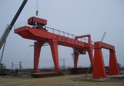 10-50吨U型双梁吊钩门式起重机